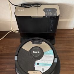 Shark Robot Vacuum & Mop Combo, Powerful Suction, Matrix Plus, 60-Day Debris Capacity, HEPA Bagless Self Empty Base, Sonic Mopping, Home Mapping for P