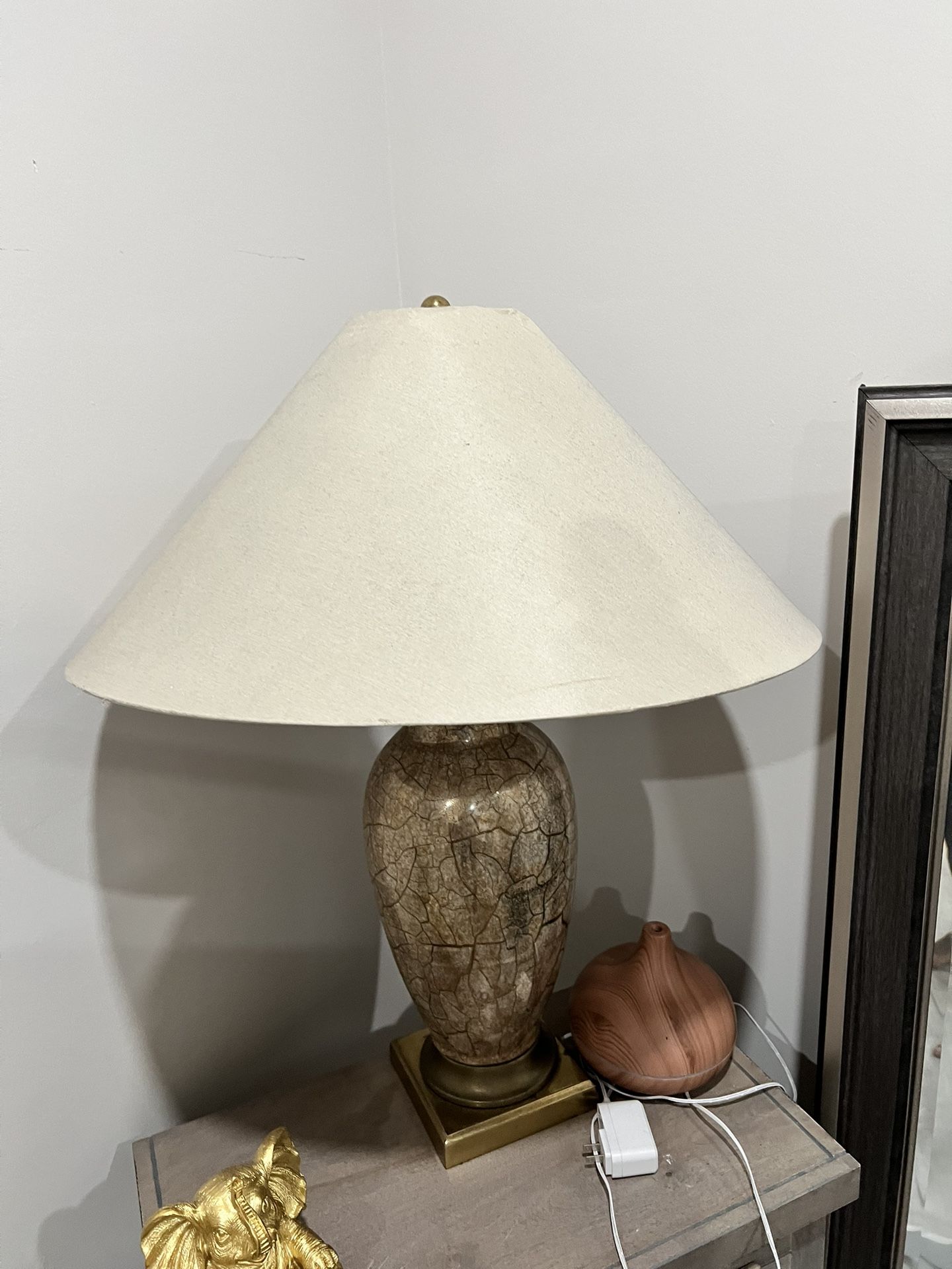 Antique Lamp And Draw For Saale
