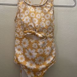 Girls swimsuit