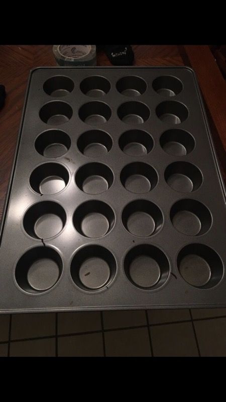 24 cupcake pan