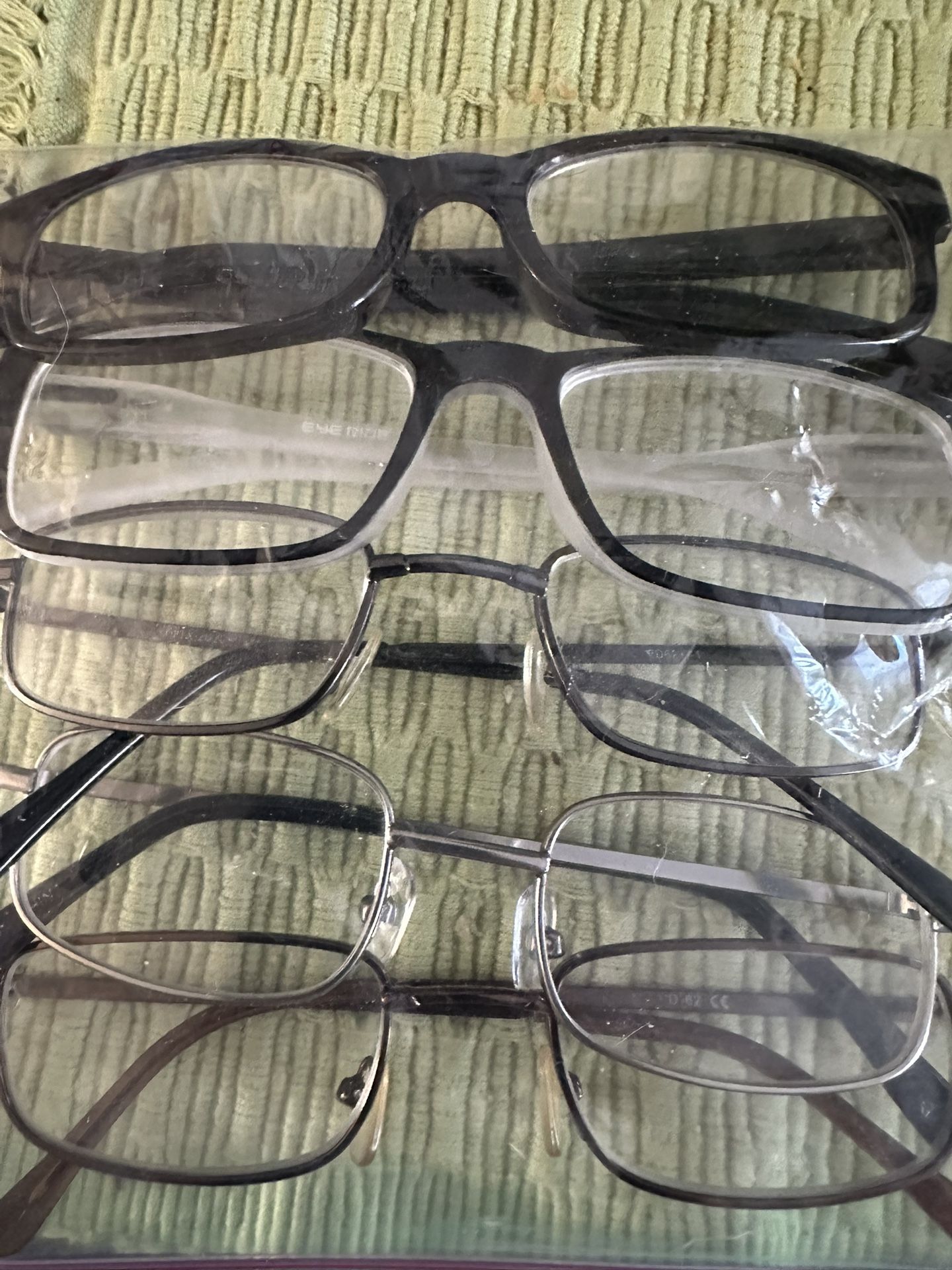 Men’s Readers 5 Pair $2 Per Pair
