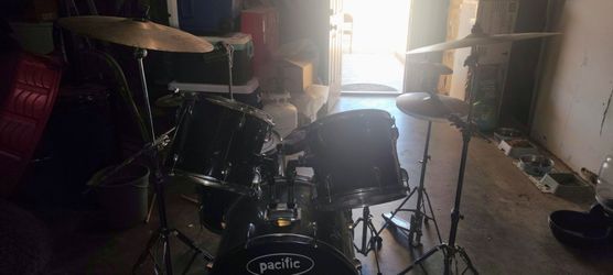 Drum set pacific