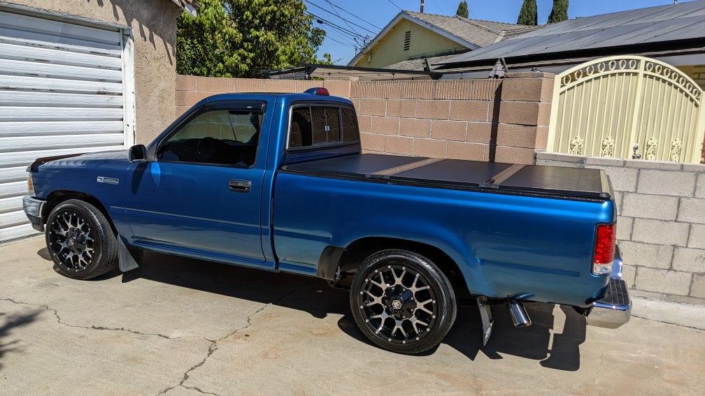 Toyota Pickup 4runner Tacoma Mini Truck Toyota Pick Up for Sale in ...