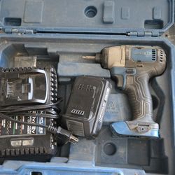 Compact Impact Driver Kit