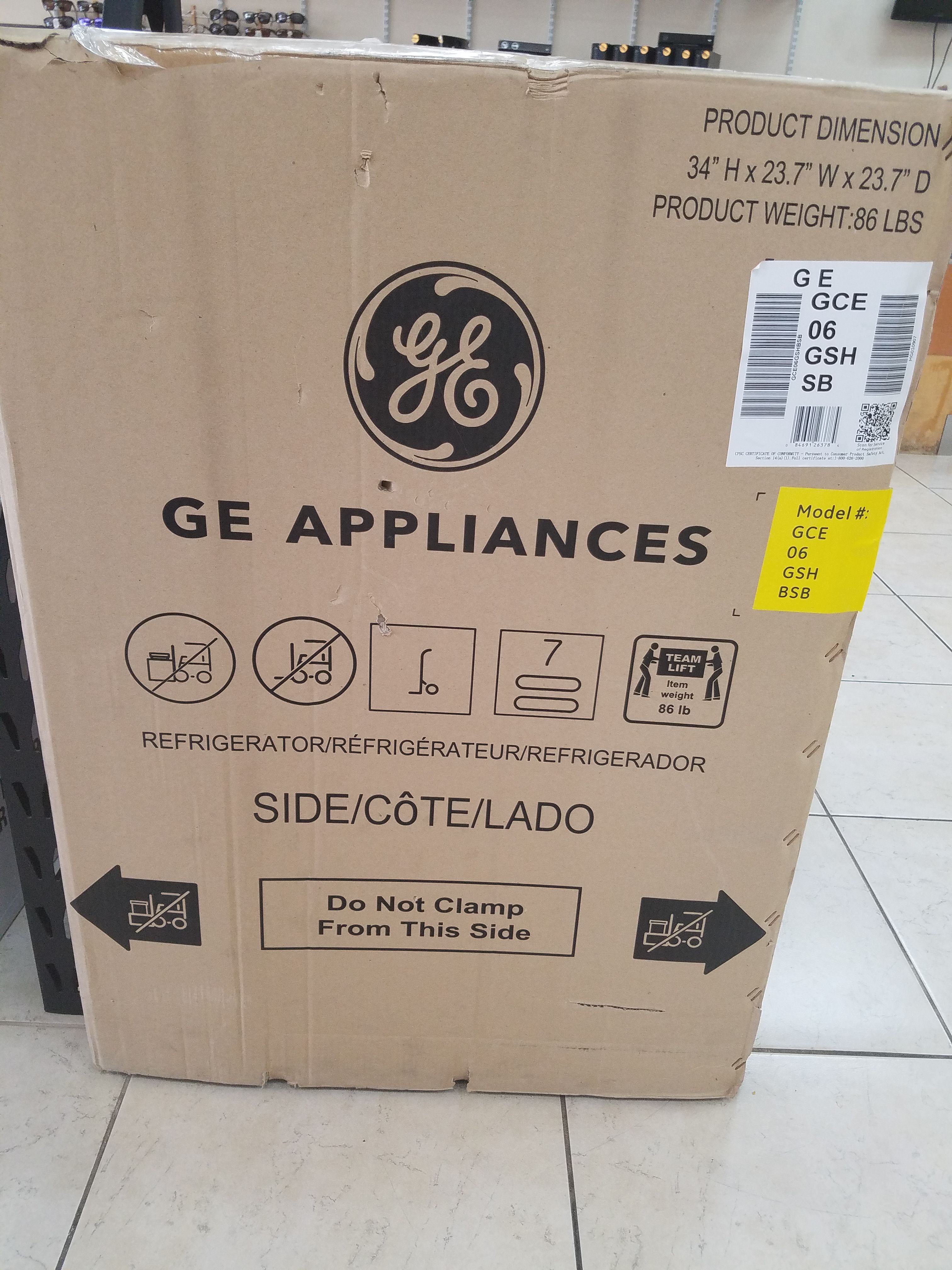 GE Appliances Mini Fridge Brand New in Box
