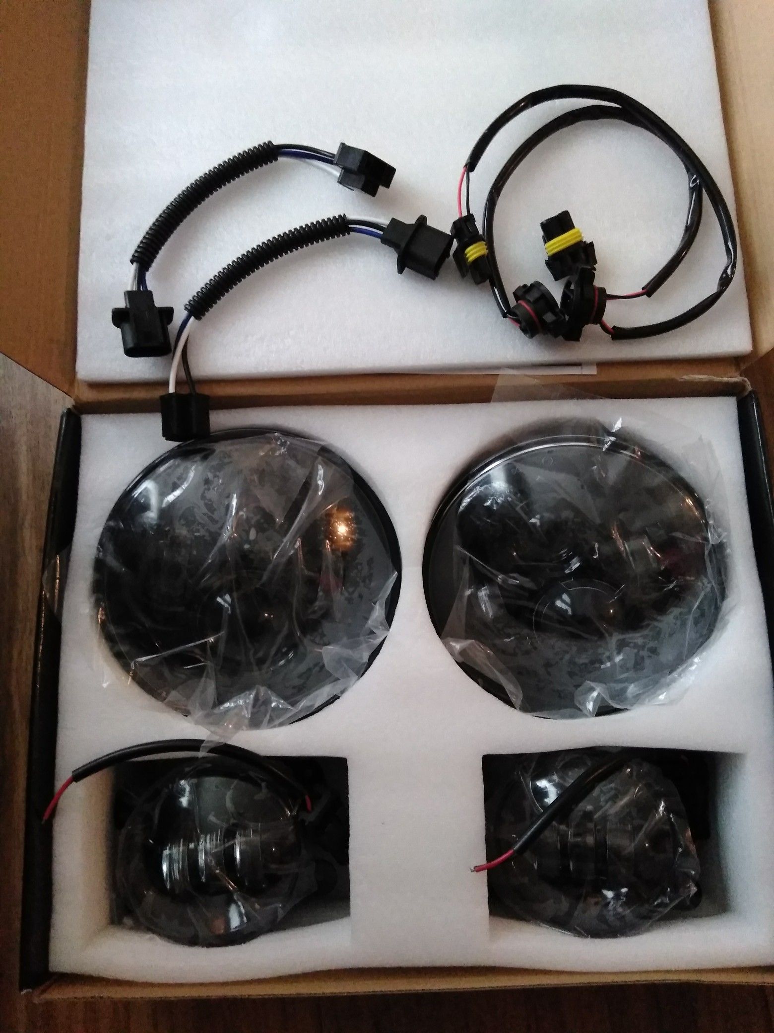 NEW!! DOT Approved 7'' Black LED Headlights + 4'' Cree LED Fog Lights for Jeep Wrangler 97-17.. $135