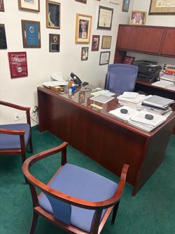 Office desk and chairs $300