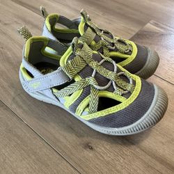 Oshkosh Sandals Toddler Size 9 