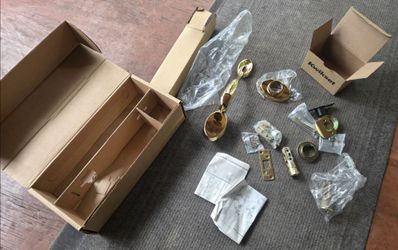 Kwikset Polished Brass Door Handle Set