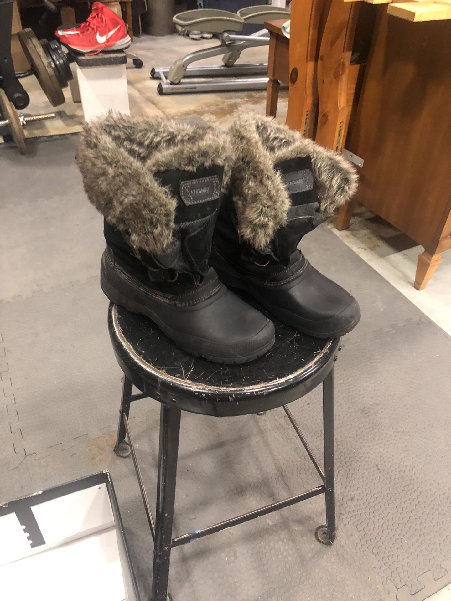 Khombu Woman’s Fur / Leather Boot