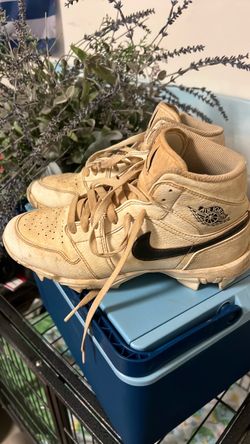 Softball AIR JORDAN cleats
