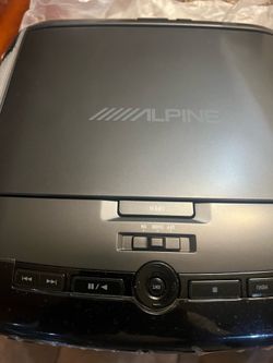 Alpine 10.5 dvd with headphones