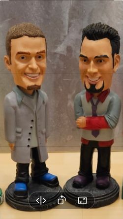 PRE-OWNED COLLECTIBLE EDITION BOBBLE HEADS(JUSTIN & CHRIS) FROM NSYNC 