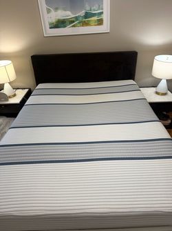 Used Queen Serta Hybrid Mattress and Bed Set
