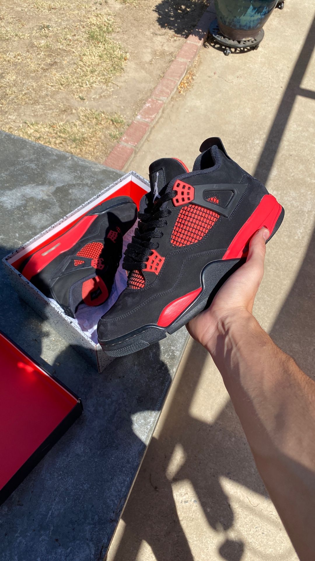 Jordan 4 Red Thunder