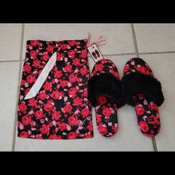Victoria's Secret Satin Cozy Women's Slippers  Size M (7-8).New With Tags  With Satin Bag (with Faux Fur Trim).