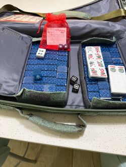 Mahjong set with Racks & Carrying Case