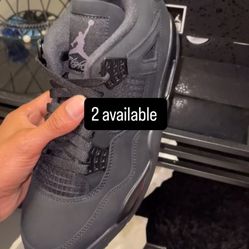 Retro 4 Black Cats