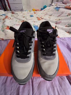 Air max 90 mens 8.5
