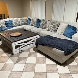 Sectional Sofa with Chaise