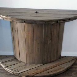 Custom Reel Entry Way Table
