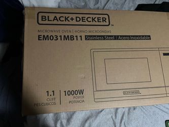 Black + Decker 1.1 Cu. Ft. Microwave Oven in stainless steel