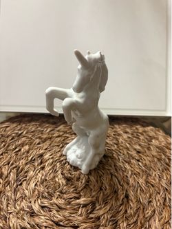Vintage 1982 Spencer Gifts White Porcelain Rearing Unicorn Figurine