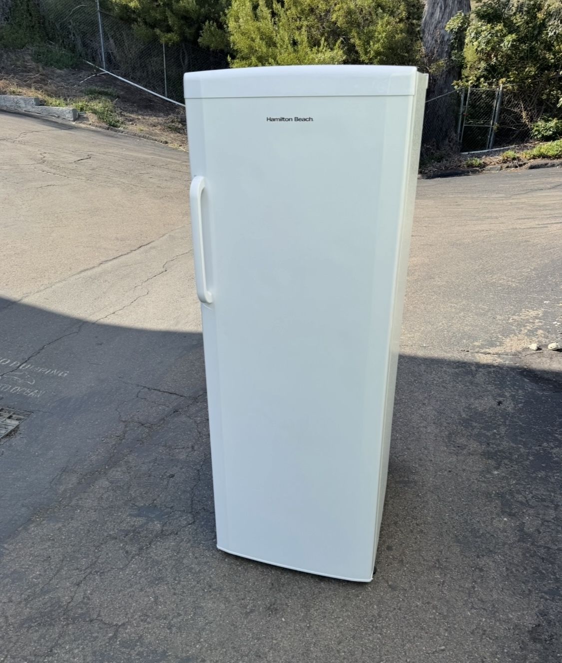 11 cubic upright freezer Free Local delivery/30 day warranty