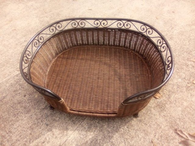 Wood Pet Bed Metal Frame