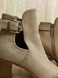 Donald J Pliner Boots