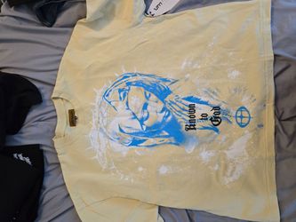 New Medium oversized Unknown Tee