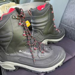 Columbia Boots Size 10 Brand New 