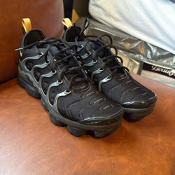 Nike Vapor Max All black $150