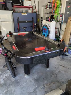 Air Hockey Table
