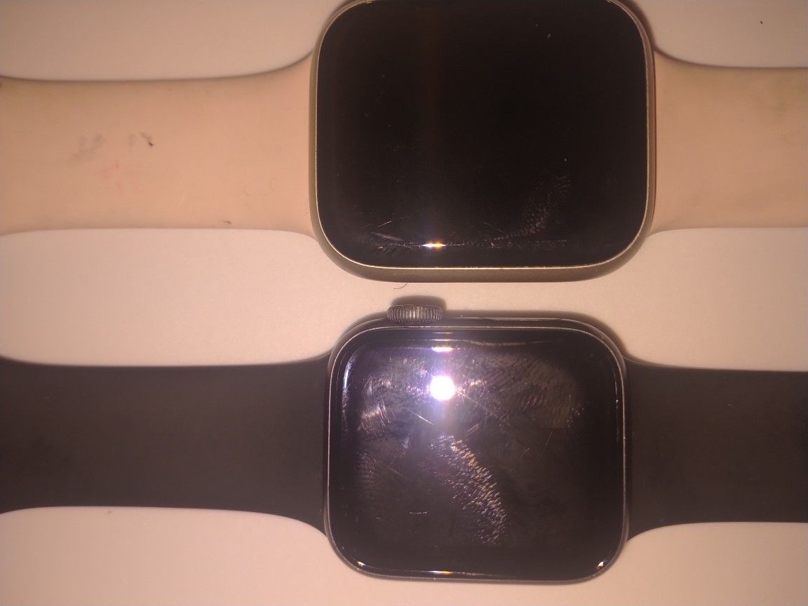 6 Series 7 Series Apple Watches