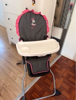 Minnie Mouse high chair