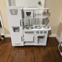KidKraft White Vintage Kitchen