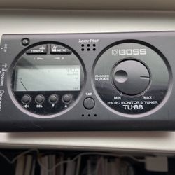 BOSS TU-88 Instrument tuner