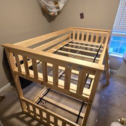 Low bunk beds