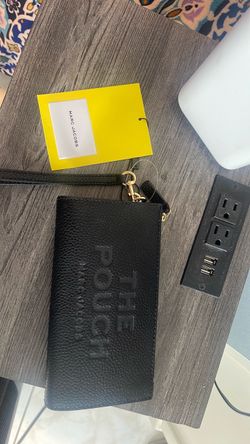 Marc Jacobs The Pouch Wristlet