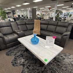Recliner Sectional 