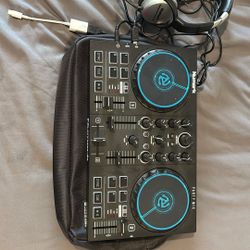 Numark DJ serrato light 