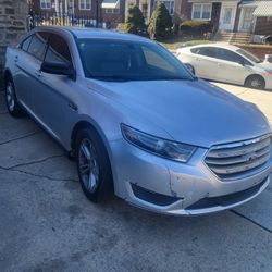 2015 Ford Taurus