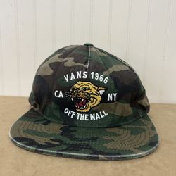 Vans vintage 1966 Off the Wall Camo snapback preowned