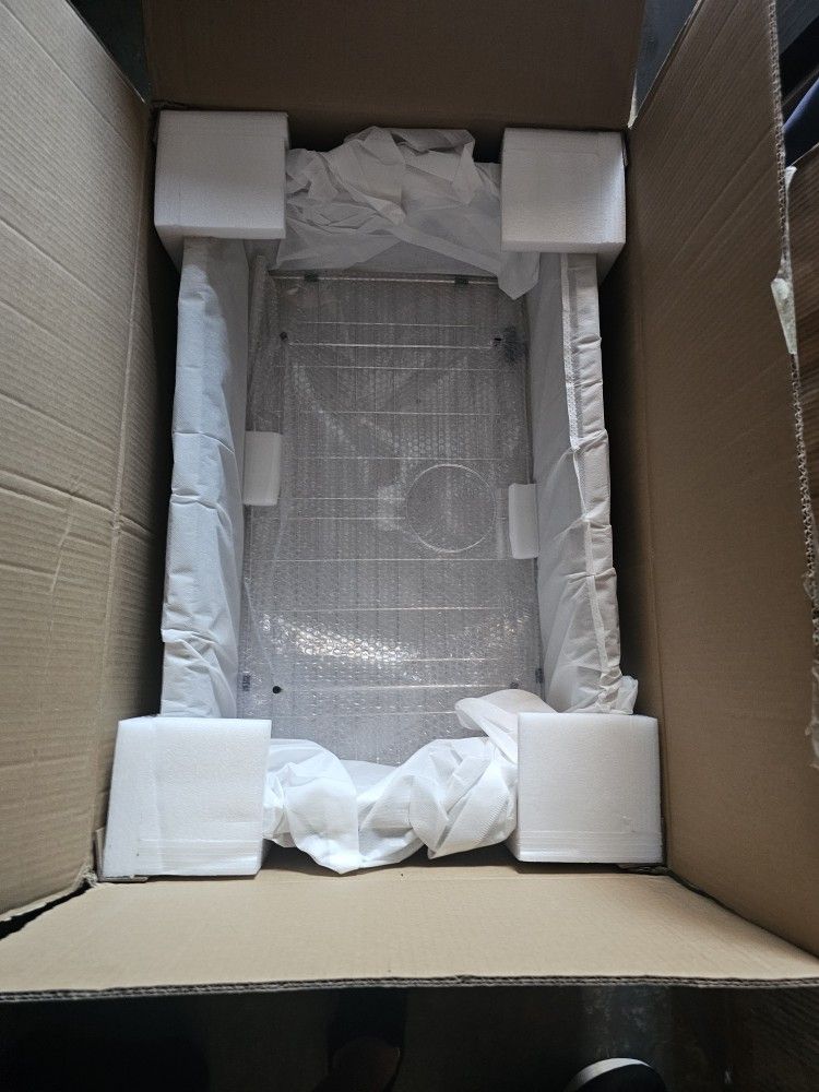 UNDERMOUNT KITCHEN SINK SINGLE BOWL 16 GAUGE WITH  WORK STATION.....30"x19"x19"...NEW...$ 200