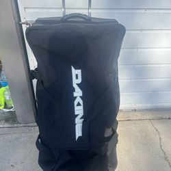 X Large Dakine Travel Bag 