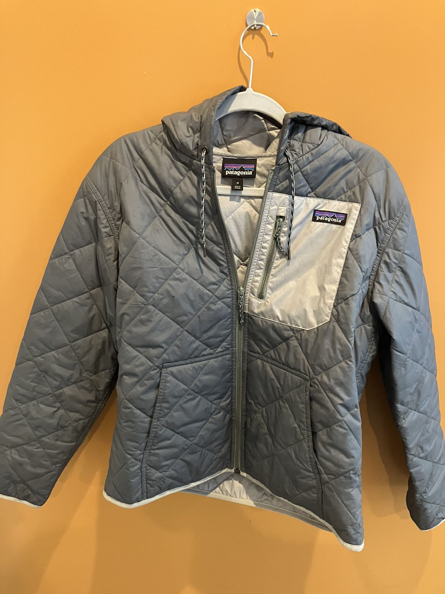 Womens M - Patagonia Down Jacket