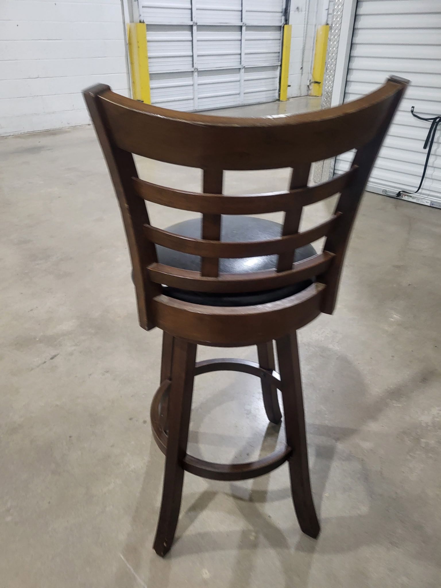 Swivel Bar Stool