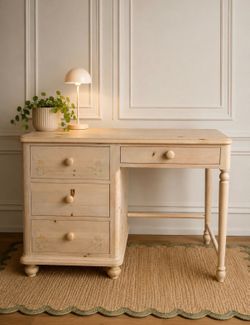 Thomasville Desk