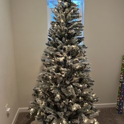 Christmas Tree (Flocked) 